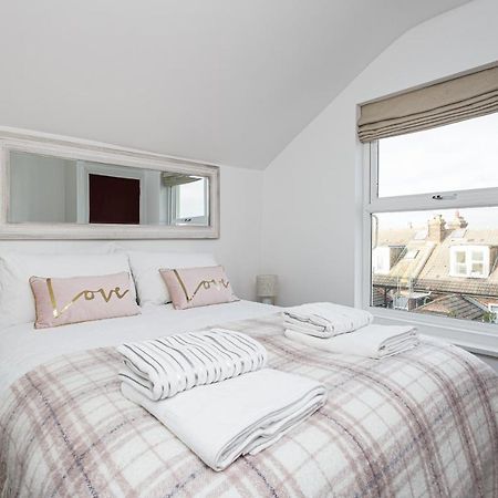 Luxury Granada Apartments - 1 & 2 Bed Flats W Free Parking Perfect For Contractors, Students Near The Beach Портсмът Екстериор снимка
