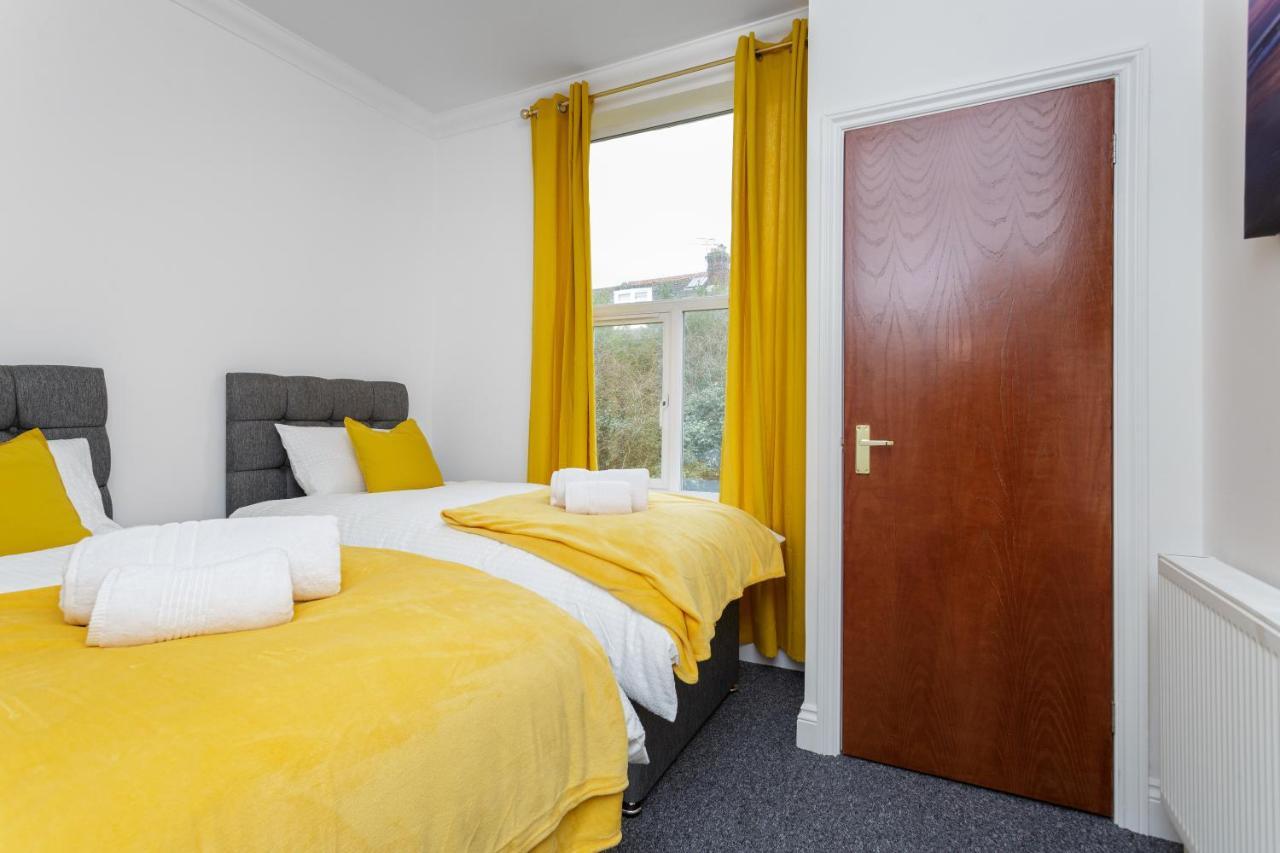 Luxury Granada Apartments - 1 & 2 Bed Flats W Free Parking Perfect For Contractors, Students Near The Beach Портсмът Стая снимка