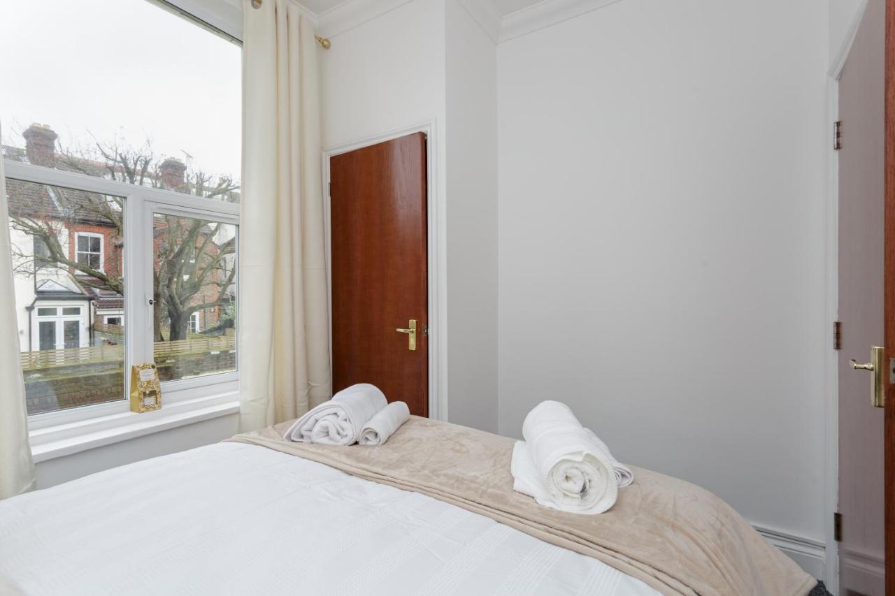 Luxury Granada Apartments - 1 & 2 Bed Flats W Free Parking Perfect For Contractors, Students Near The Beach Портсмът Стая снимка