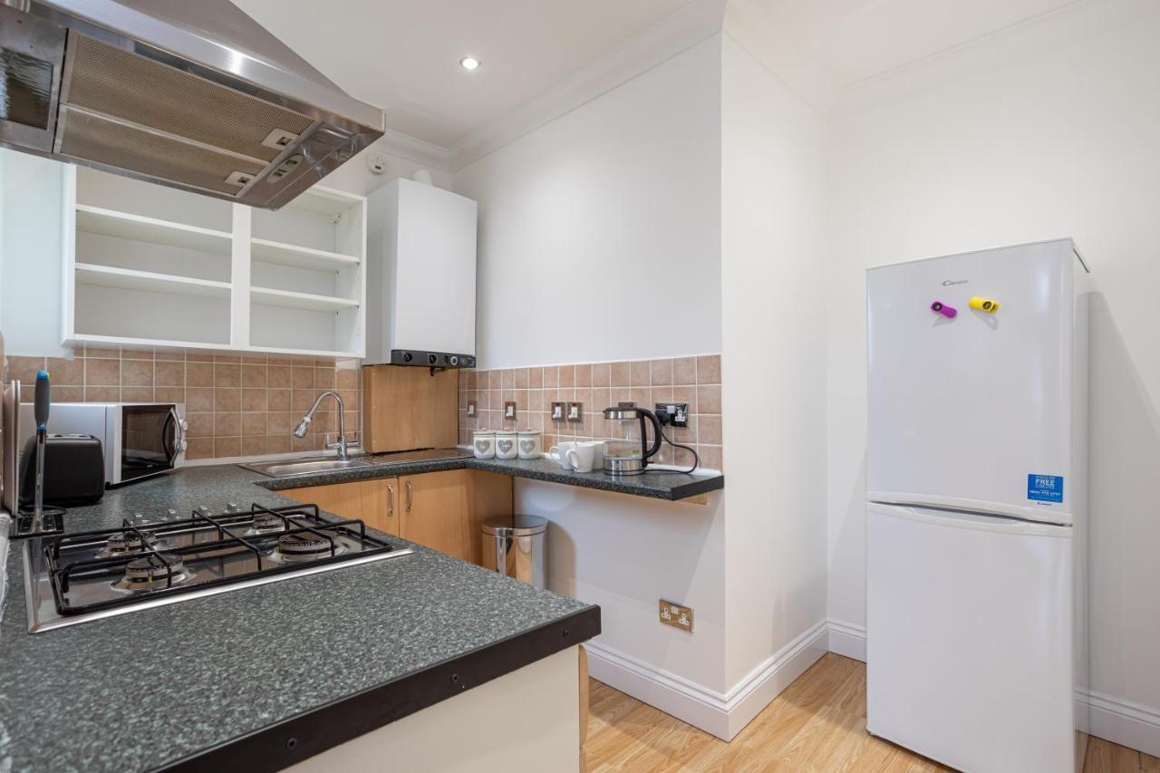 Luxury Granada Apartments - 1 & 2 Bed Flats W Free Parking Perfect For Contractors, Students Near The Beach Портсмът Екстериор снимка