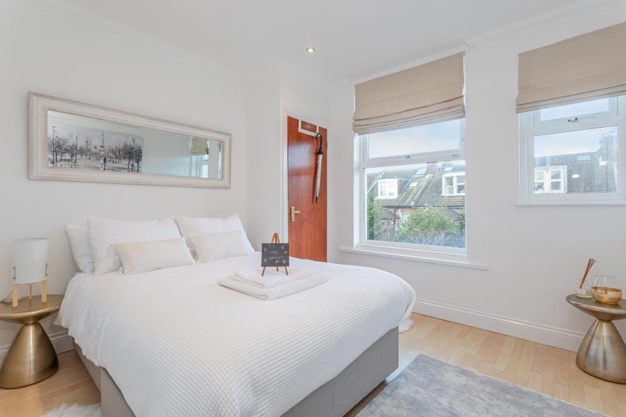 Luxury Granada Apartments - 1 & 2 Bed Flats W Free Parking Perfect For Contractors, Students Near The Beach Портсмът Екстериор снимка