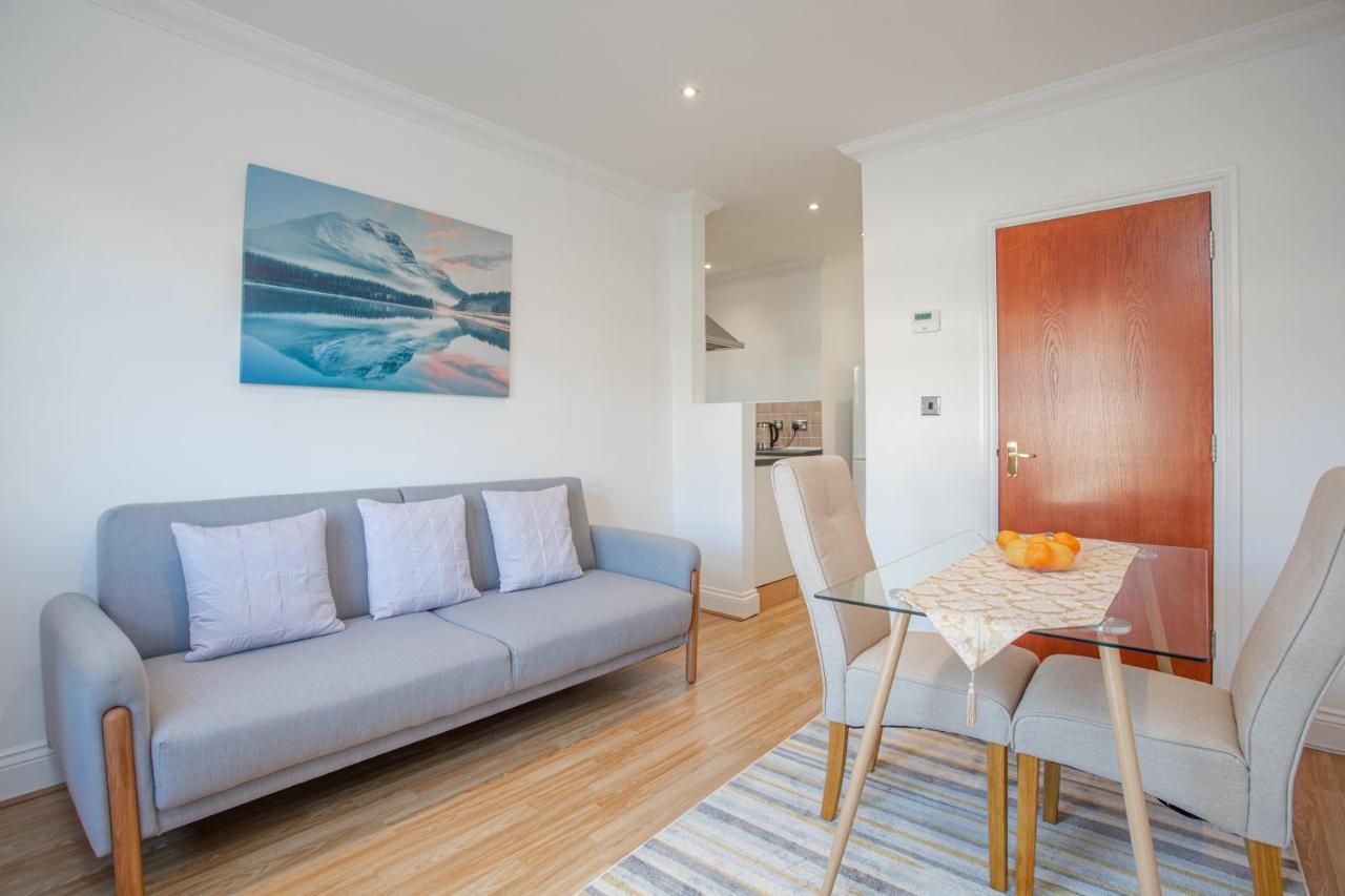 Luxury Granada Apartments - 1 & 2 Bed Flats W Free Parking Perfect For Contractors, Students Near The Beach Портсмът Екстериор снимка